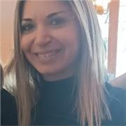 Profesora de Economía, Micro y macro, introducción a la econonomía